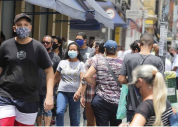 Saúde prevê rebaixar pandemia para endemia depois do Carnaval