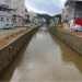 Canal do Itaúnas na avenida Adelino Coimbra recebe mutirão de limpeza