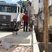 Prefeitura constrói calçada em imóvel abandonado no Centro da cidade Prefeitura constrói calçada em imóvel abandonado no Centro da cidade