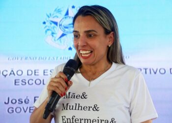 Ao lado de prefeita, Casagrande anuncia investimento de R$ 42 milhões em Boa Esperança