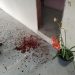 Mulher é esfaqueada por colega de trabalho em ADN.