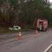Carro bate em árvore e mata motorista adolescente e a tia dele em Aracruz Carro bate em árvore e mata motorista adolescente e a tia dele em Aracruz