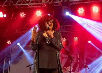 Santa Jazz estreia “Blues da Tarde”, com programação gratuita dedicada ao gênero e artistas internacionais
