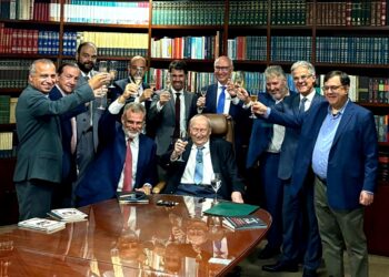 Jurista Ives Gandra toma posse na Academia Nacional de Direito Desportivo