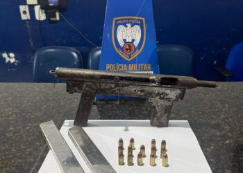 Polícia Militar apreende submetralhadora após denúncia de disparos em Mantenópolis