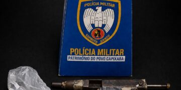 Adolescente é apreendido com arma e droga durante operação policial em Barra de São Francisco