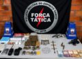 Operação da PM apreende armas, drogas e motos usadas no tráfico em Água Doce do Norte Operação da PM apreende armas, drogas e motos usadas no tráfico em Água Doce do Norte